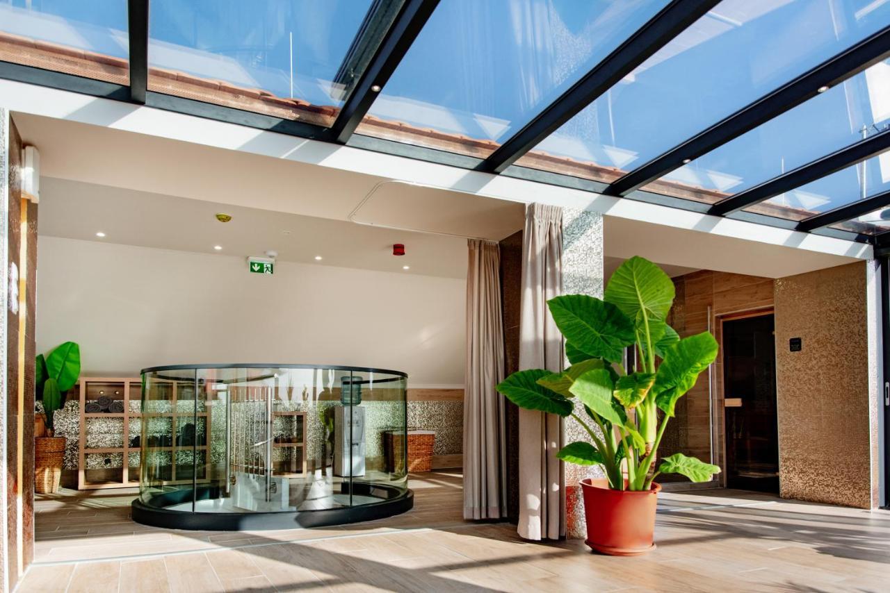Hotel La Pergola&Prestige Panzió Kaposvár Exterior foto